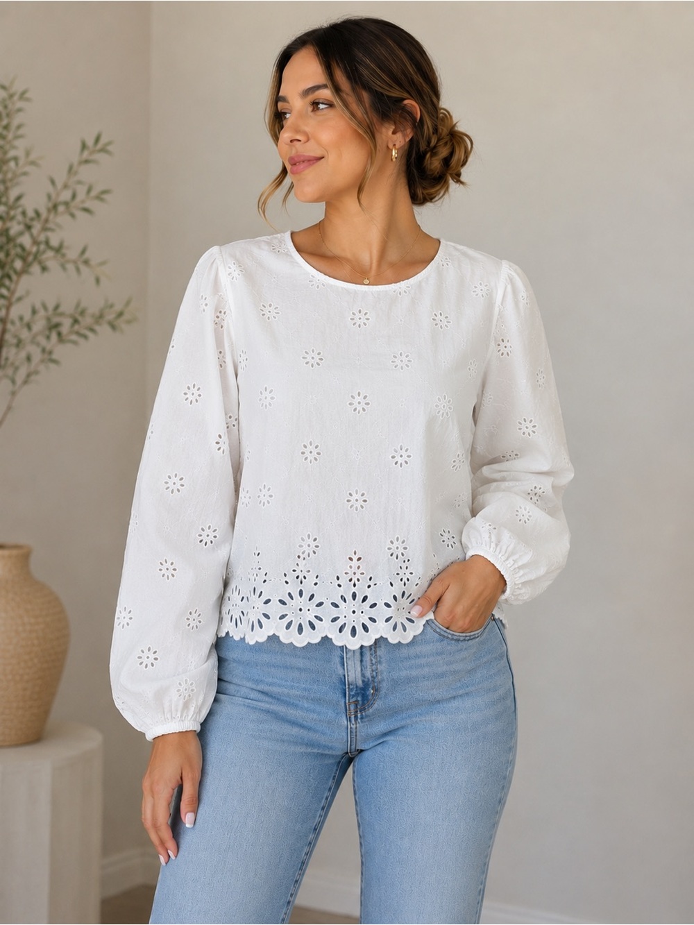 American Eagle Outfitters White Eyelet Floral Scallop Hem Blouse